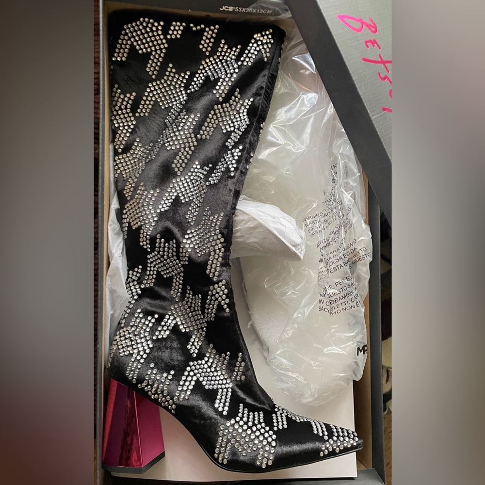 Betsey Johnson Elegant Black and Silver Velvet Boots 8.5 size